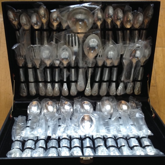 Antique SILVER PLATED ENCHANTED ROSE 48 PC SILVERWARE FLATWARE SET SEALED - Picture 12 of 16
